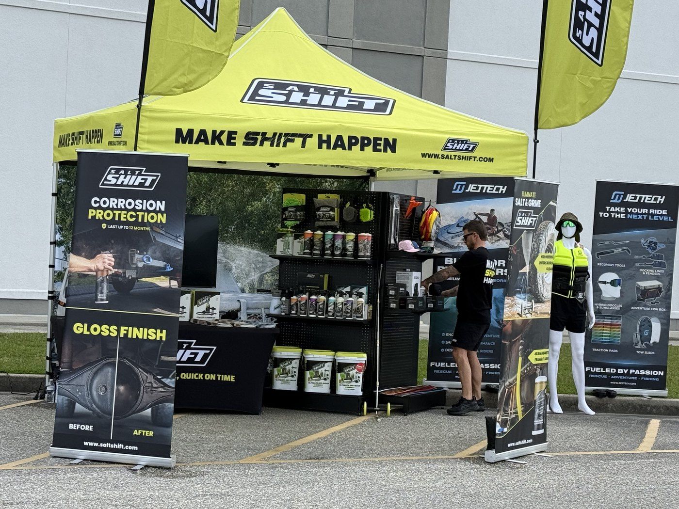 Salt Shift and Jettech product displays at a Stanifer Global Sales aftermarket trade show booth